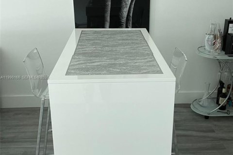 Condominio en venta en Miami, Florida, 1 dormitorio, 78.5 m2 № 2055339 - foto 26