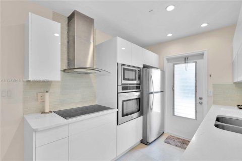 Condo in Fort Lauderdale, Florida, 1 bedroom  № 1763304 - photo 8
