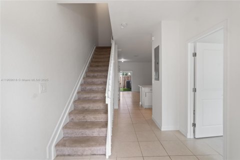 Touwnhouse à vendre à Homestead, Floride: 4 chambres, 135.64 m2 № 1965098 - photo 6