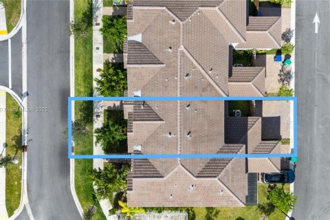 Touwnhouse à vendre à Homestead, Floride: 4 chambres, 135.64 m2 № 1965098 - photo 4