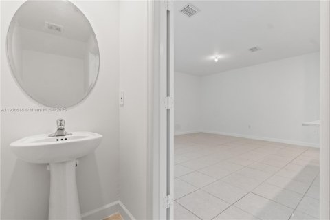 Touwnhouse à vendre à Homestead, Floride: 4 chambres, 135.64 m2 № 1965098 - photo 17