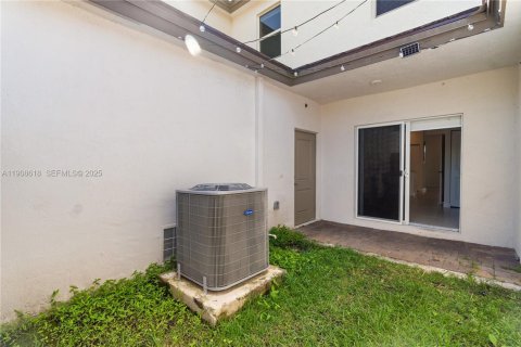 Touwnhouse à vendre à Homestead, Floride: 4 chambres, 135.64 m2 № 1965098 - photo 29