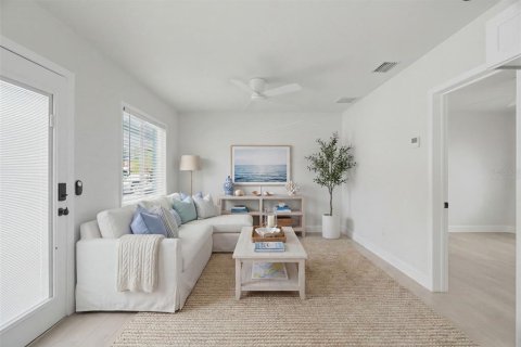 Propiedad comercial en venta en Gulfport, Florida, 200.67 m2 № 2133486 - foto 9