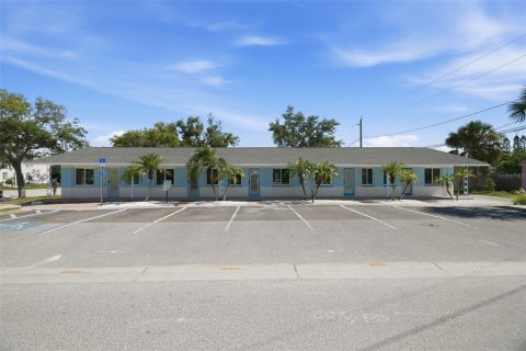 Propiedad comercial en venta en Gulfport, Florida, 200.67 m2 № 2133486 - foto 20