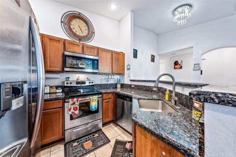 Adosado en venta en Riviera Beach, Florida, 2 dormitorios, 94.95 m2 № 2076583 - foto 6