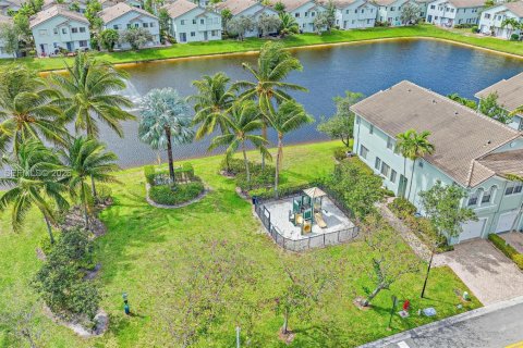 Adosado en venta en Riviera Beach, Florida, 2 dormitorios, 94.95 m2 № 2076583 - foto 21