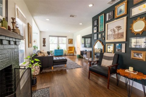 House in Orlando, Florida 3 bedrooms, 178.84 sq.m. № 2101257 - photo 14