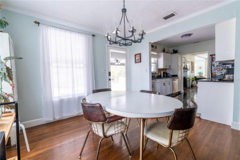 House in Orlando, Florida 3 bedrooms, 178.84 sq.m. № 2101257 - photo 19