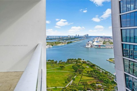Condominio en venta en Miami, Florida, 1 dormitorio, 75.07 m2 № 1952038 - foto 22