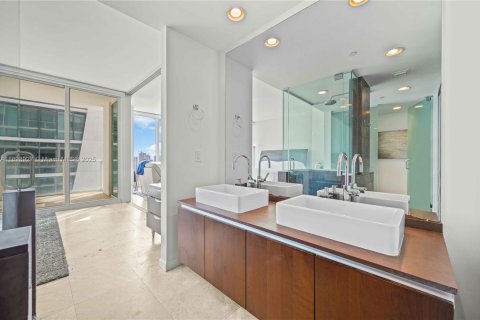 Condominio en venta en Miami, Florida, 1 dormitorio, 75.07 m2 № 1952038 - foto 18