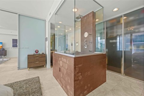 Condominio en venta en Miami, Florida, 1 dormitorio, 75.07 m2 № 1952038 - foto 16