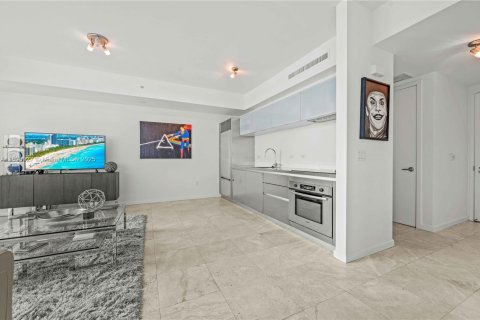 Condominio en venta en Miami, Florida, 1 dormitorio, 75.07 m2 № 1952038 - foto 6