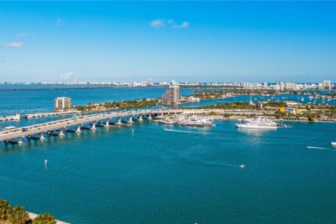 Condominio en venta en Miami, Florida, 1 dormitorio, 75.07 m2 № 1952038 - foto 3
