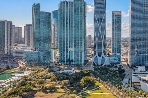 Condominio en venta en Miami, Florida, 1 dormitorio, 75.07 m2 № 1952038 - foto 2