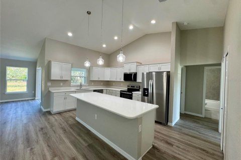 House in Ocala, Florida 4 bedrooms, 179.02 sq.m. № 2296541 - photo 8
