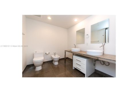 Снять в аренду кондоминиум в Майами, Флорида 1 спальня, 68м2, № 1964222 - фото 5