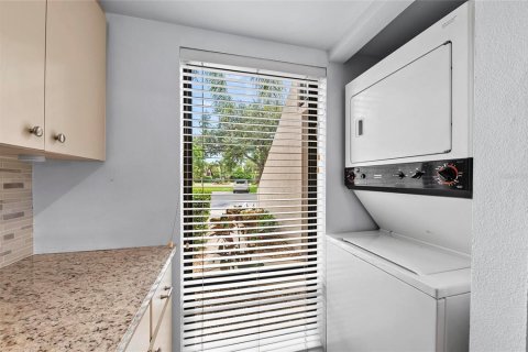 Condo in Sarasota, Florida, 1 bedroom  № 1870195 - photo 16