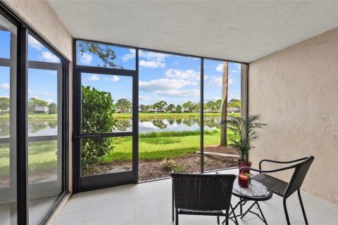 Condo in Sarasota, Florida, 1 bedroom  № 1870195 - photo 25
