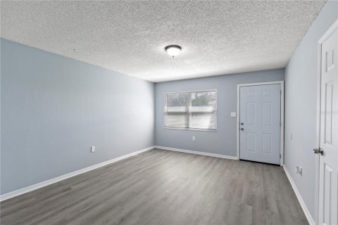 Immobilier commercial à vendre à Leesburg, Floride: 4 chambres, 143.07 m2 № 2341754 - photo 5