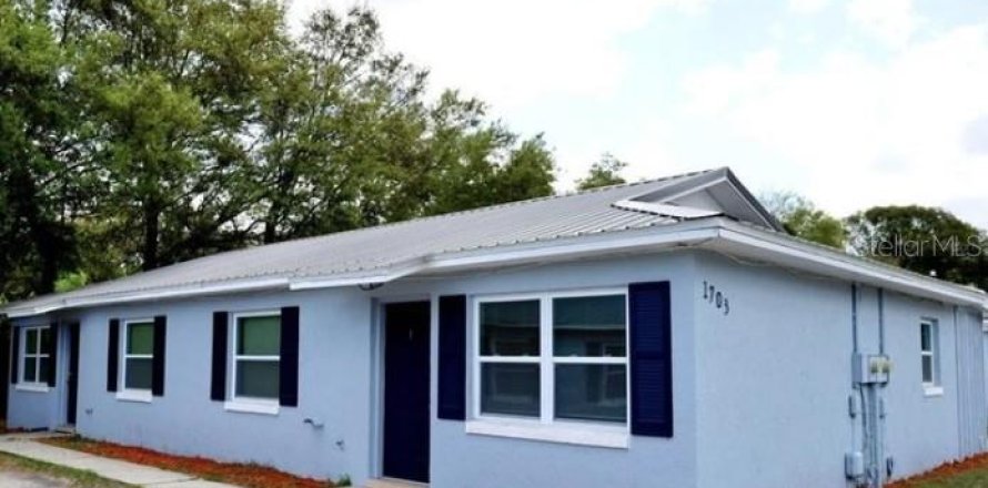 Immobilier commercial à Leesburg, Floride 4 chambres, 143.07 m2 № 2341754