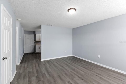 Immobilier commercial à vendre à Leesburg, Floride: 4 chambres, 143.07 m2 № 2341754 - photo 4