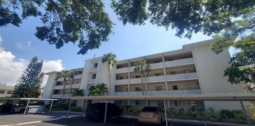 Condo in Clearwater, Florida, 2 bedrooms № 1793213