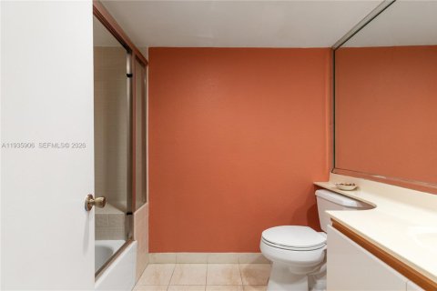 Купить виллу или дом в Плантация, Флорида 3 спальни, 142.7м2, № 1995857 - фото 29