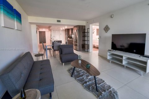 Condo in Bay Harbor Islands, Florida, 2 bedrooms  № 1800787 - photo 7