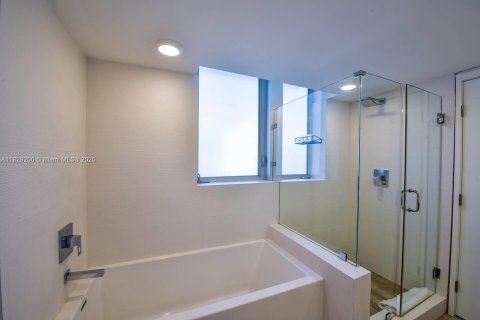 Condo in Bay Harbor Islands, Florida, 2 bedrooms  № 1800787 - photo 3