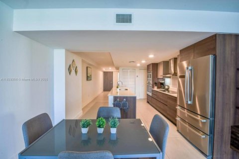 Condo in Bay Harbor Islands, Florida, 2 bedrooms  № 1800787 - photo 9