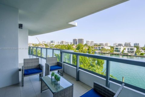 Condo in Bay Harbor Islands, Florida, 2 bedrooms  № 1800787 - photo 5