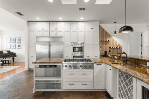Casa en venta en Orlando, Florida, 3 dormitorios, 305.37 m2 № 2123818 - foto 9