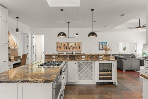 Casa en venta en Orlando, Florida, 3 dormitorios, 305.37 m2 № 2123818 - foto 8