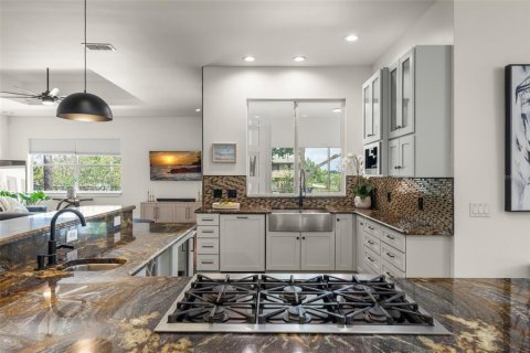 Casa en venta en Orlando, Florida, 3 dormitorios, 305.37 m2 № 2123818 - foto 12