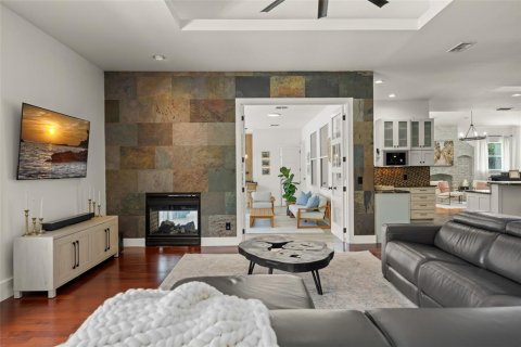 Casa en venta en Orlando, Florida, 3 dormitorios, 305.37 m2 № 2123818 - foto 15