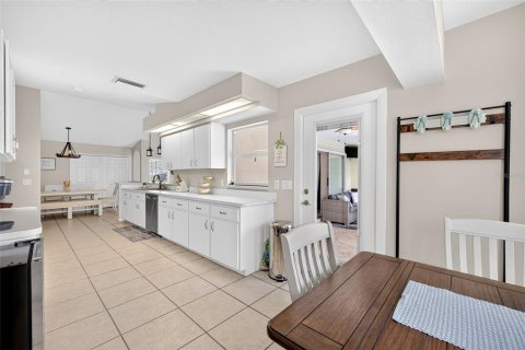 House in Port Charlotte, Florida 3 bedrooms, 185.99 sq.m. № 2414942 - photo 21