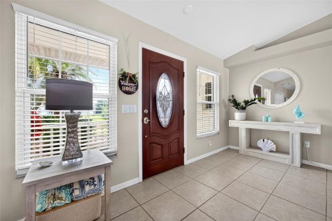 House in Port Charlotte, Florida 3 bedrooms, 185.99 sq.m. № 2414942 - photo 6