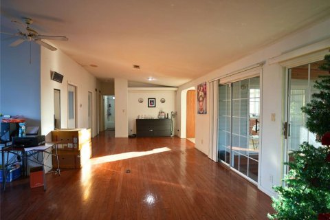 Immobilier commercial à louer à Apopka, Floride: 184.5 m2 № 1535391 - photo 15