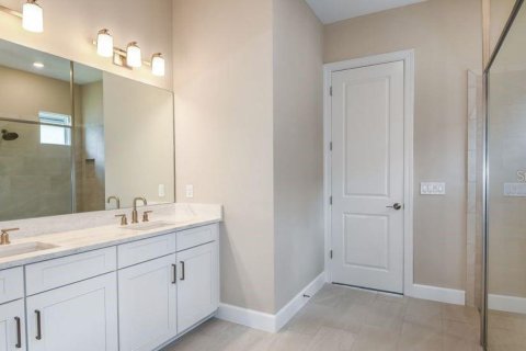 House in Kissimmee, Florida 3 bedrooms, 175.21 sq.m. № 1685278 - photo 13