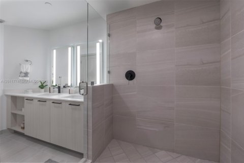 Apartamento en alquiler en Miami, Florida, 1 dormitorio, 49.33 m2 № 2075399 - foto 23