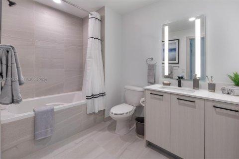 Apartamento en alquiler en Miami, Florida, 1 dormitorio, 49.33 m2 № 2075399 - foto 22