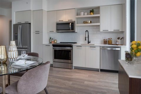 Apartamento en alquiler en Miami, Florida, 1 dormitorio, 49.33 m2 № 2075399 - foto 12