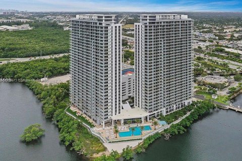 Apartamento en alquiler en North Miami Beach, Florida, 4 dormitorios, 104.89 m2 № 1943853 - foto 28
