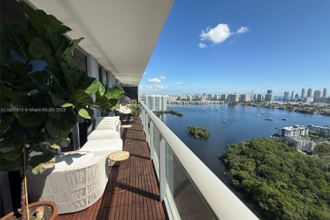 Apartamento en alquiler en North Miami Beach, Florida, 4 dormitorios, 104.89 m2 № 1943853 - foto 18