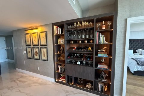 Apartamento en alquiler en North Miami Beach, Florida, 4 dormitorios, 104.89 m2 № 1943853 - foto 9