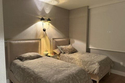 Apartamento en alquiler en North Miami Beach, Florida, 4 dormitorios, 104.89 m2 № 1943853 - foto 24