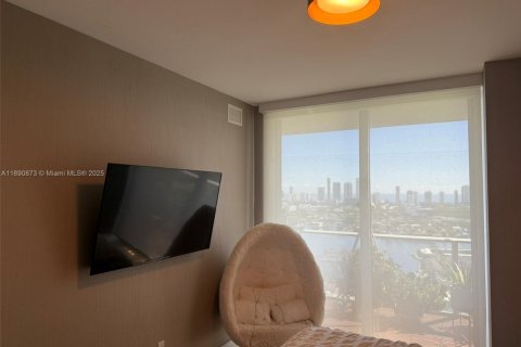 Apartamento en alquiler en North Miami Beach, Florida, 4 dormitorios, 104.89 m2 № 1943853 - foto 11