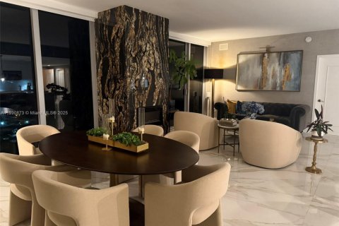 Apartamento en alquiler en North Miami Beach, Florida, 4 dormitorios, 104.89 m2 № 1943853 - foto 26