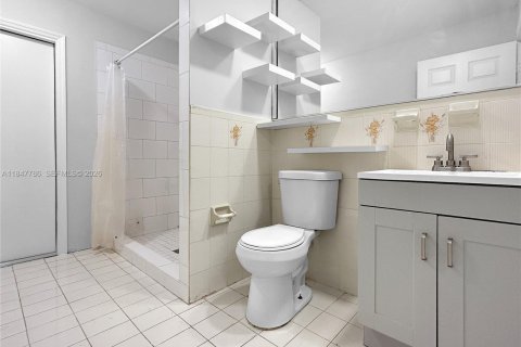Villa ou maison à vendre à Miami, Floride: 4 chambres, 191.19 m2 № 2089625 - photo 23