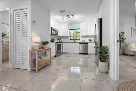 Villa ou maison à vendre à Miami, Floride: 4 chambres, 191.19 m2 № 2089625 - photo 7